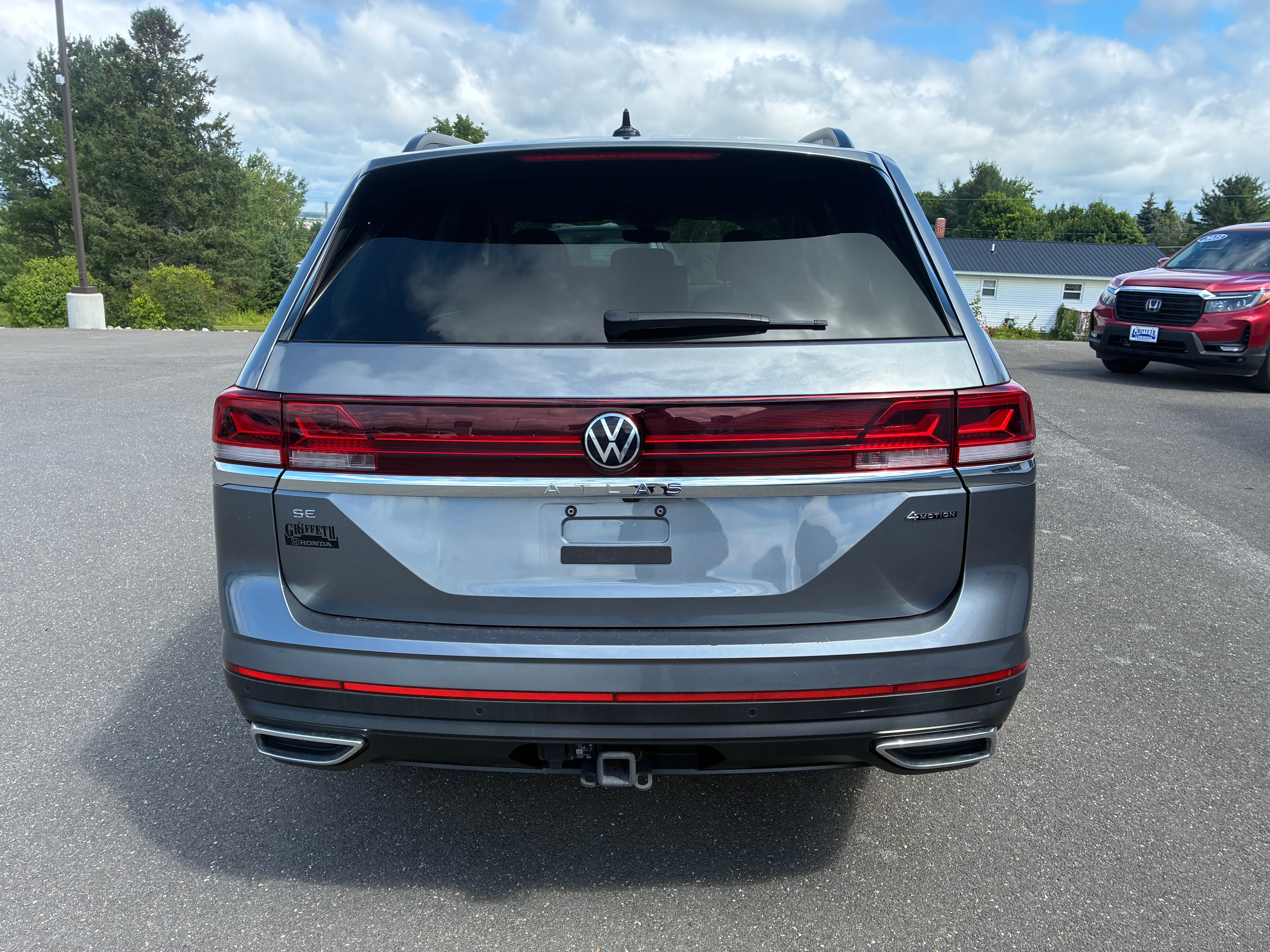 2025 Volkswagen Atlas 2.0T SE w/Technology