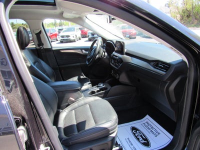 2022 Ford Escape Titanium