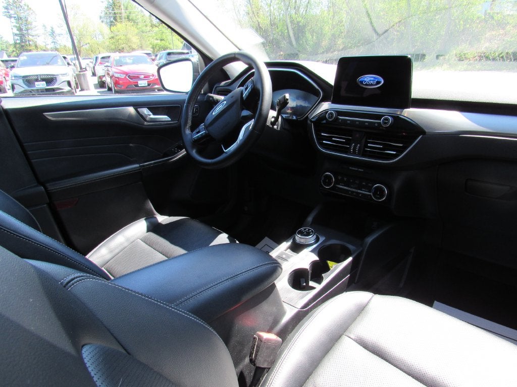 2022 Ford Escape Titanium