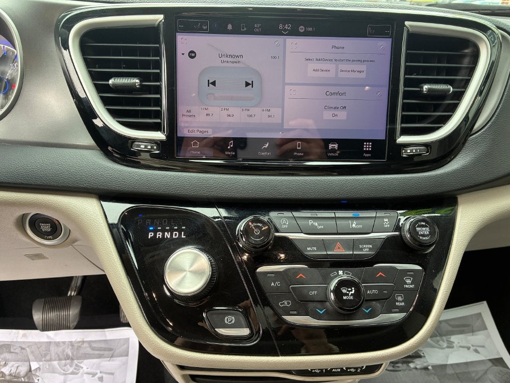 2023 Chrysler Pacifica Touring L