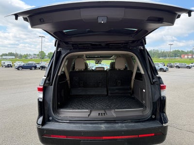 2022 Lincoln Navigator L Reserve