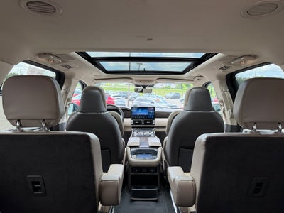 2022 Lincoln Navigator L Reserve