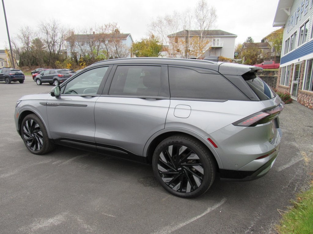 2024 Lincoln Nautilus Reserve