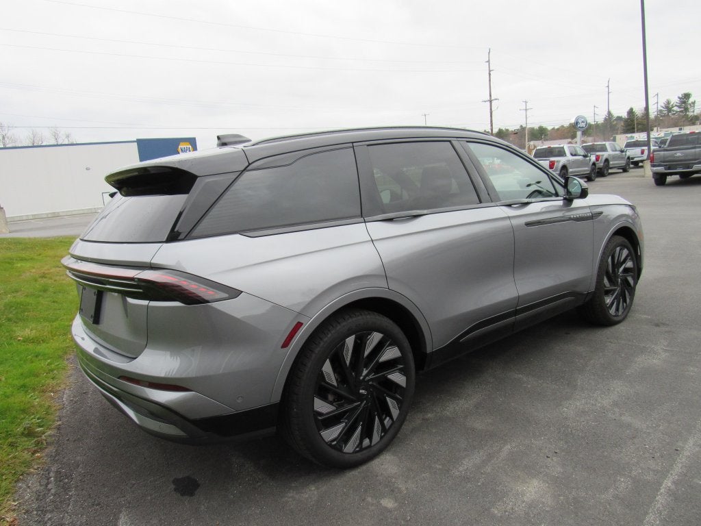 2024 Lincoln Nautilus Reserve